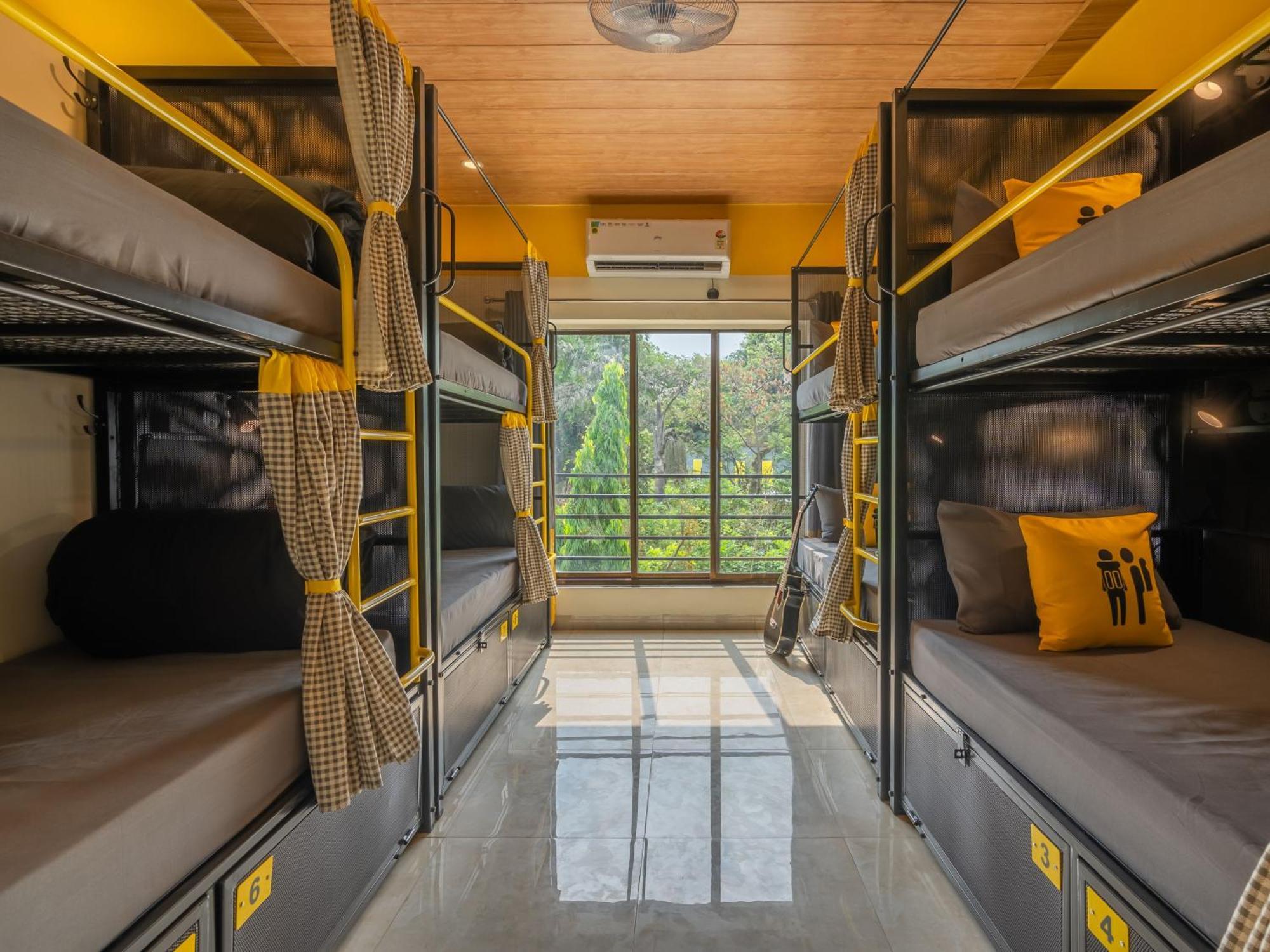 The Hosteller Lonavala, City Centre Buitenkant foto